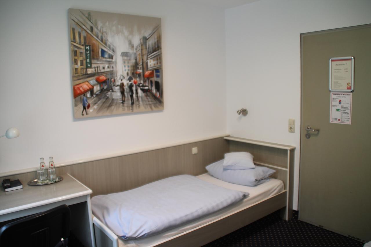 Autobahn Motel Siegerland Ost Ζίγκεν Εξωτερικό φωτογραφία
